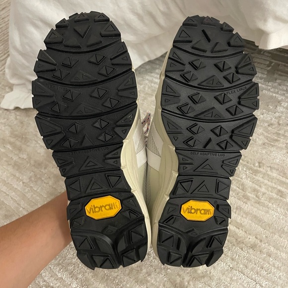 VEJA Dekkan Sneakers - Neutral White - Picture 8 of 9